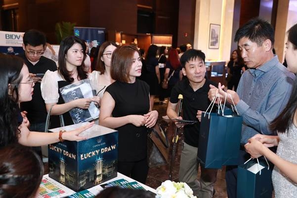 Luxury apartment complex Capital Elite debuts