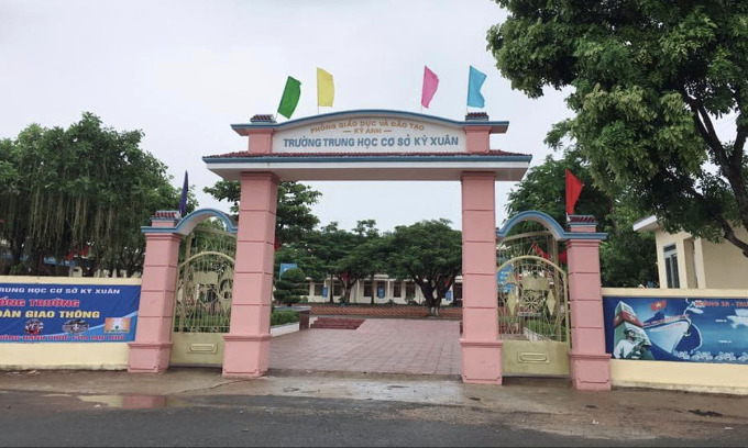 Vietnamese vice principal abandons post for Korea